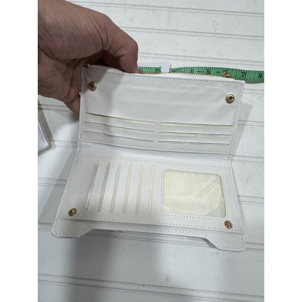 Studio Badgley Mischka White Quilted Long Cards Wallet NWT Vegan Leather - Picture 5 of 7